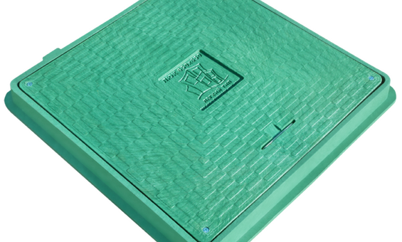 Люк пластиковый квадратный 650х650 с замком (зелёный)